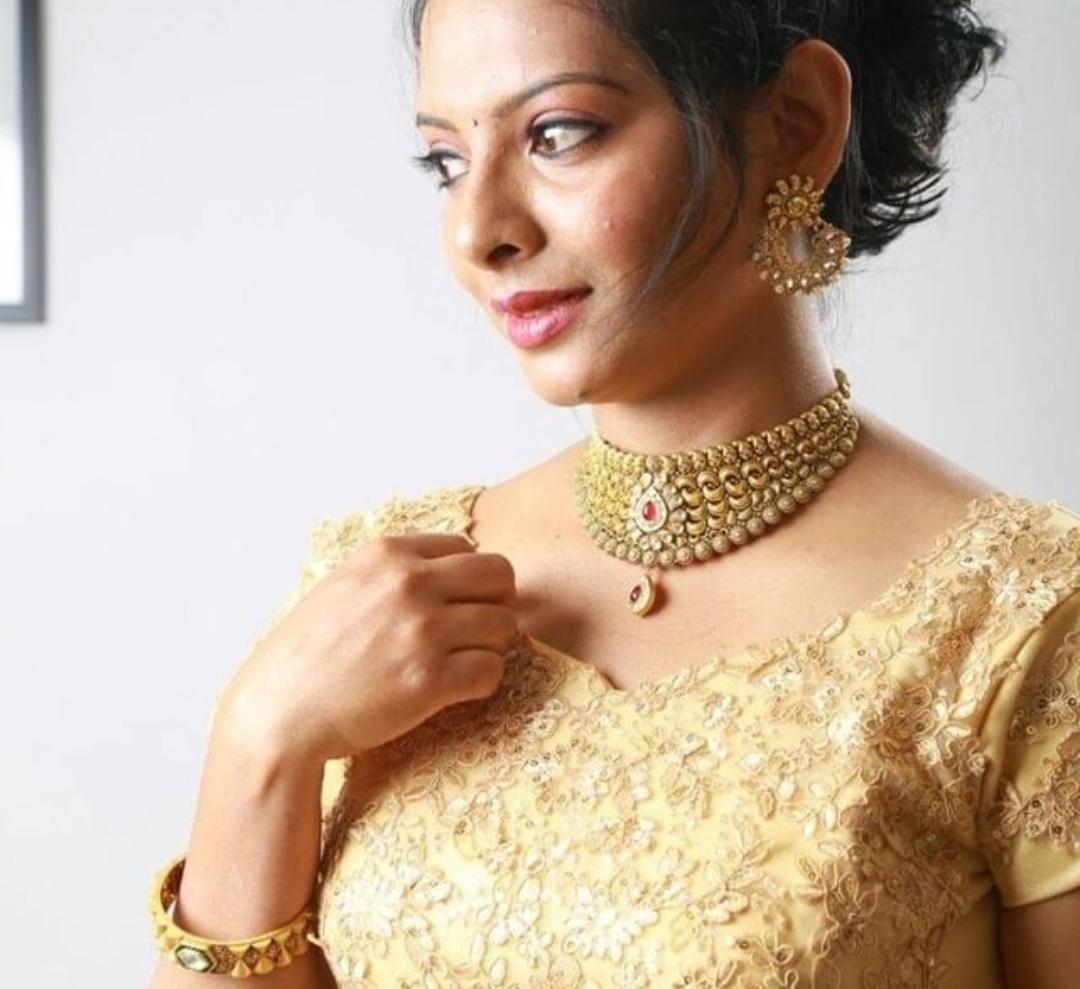 RIYA BEAUTY PARLOUR AND SPA THALASSERY