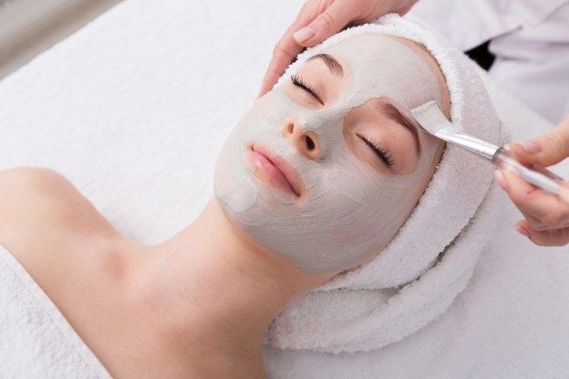 RIYA BEAUTY PARLOUR AND SPA THALASSERY